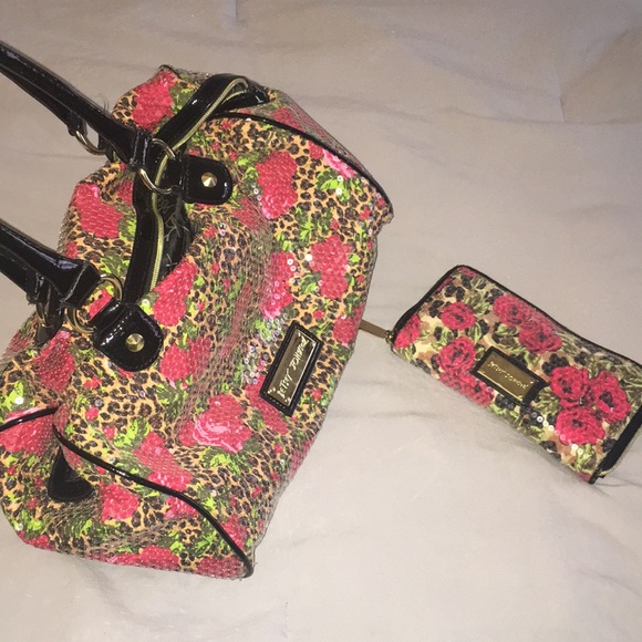 Betsey Johnson Handbags - Betsey Johnson Purse & Wallet